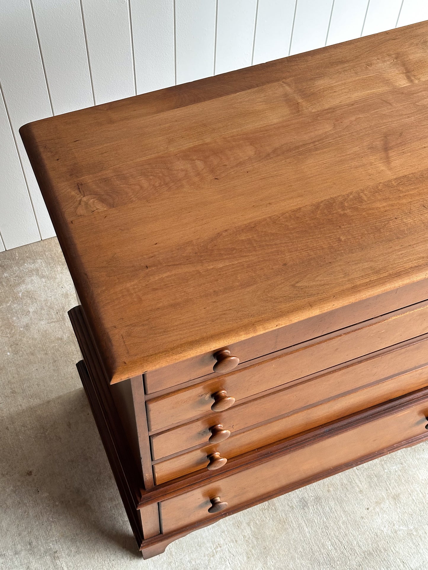 Vintage Transitional Chest of Drawers with Hidden Cedar Chest