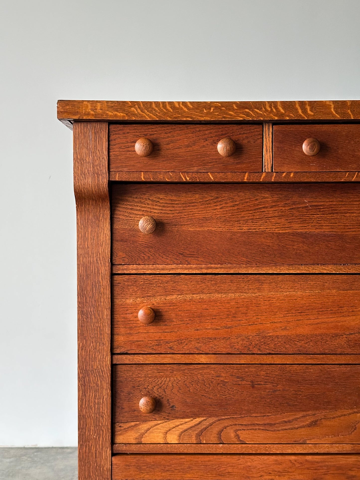 Antique Quartersawn Oak Chest of Drawers