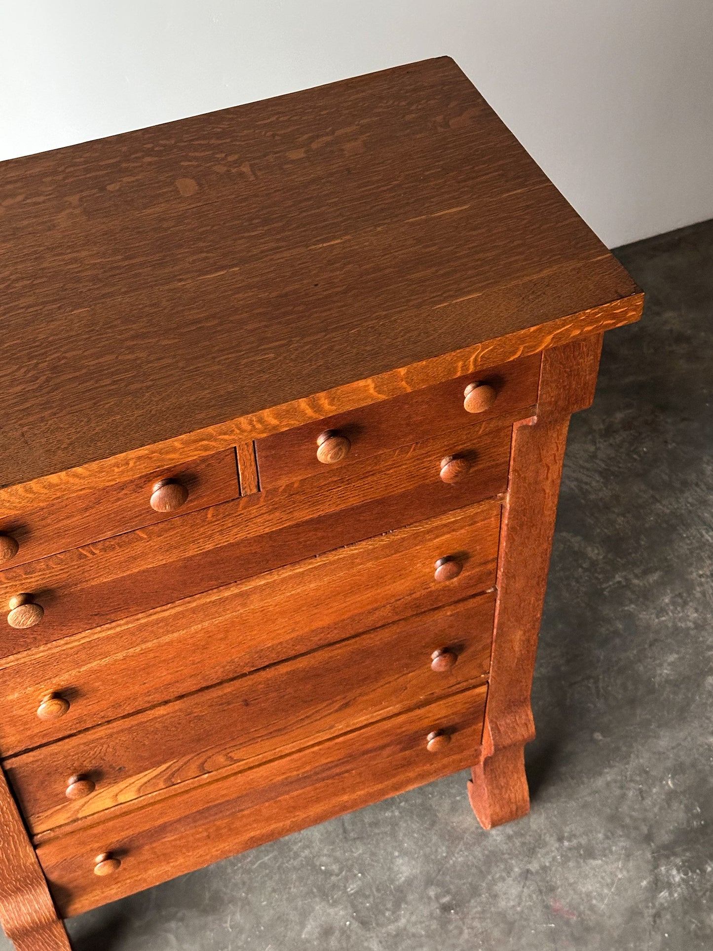 Antique Quartersawn Oak Chest of Drawers