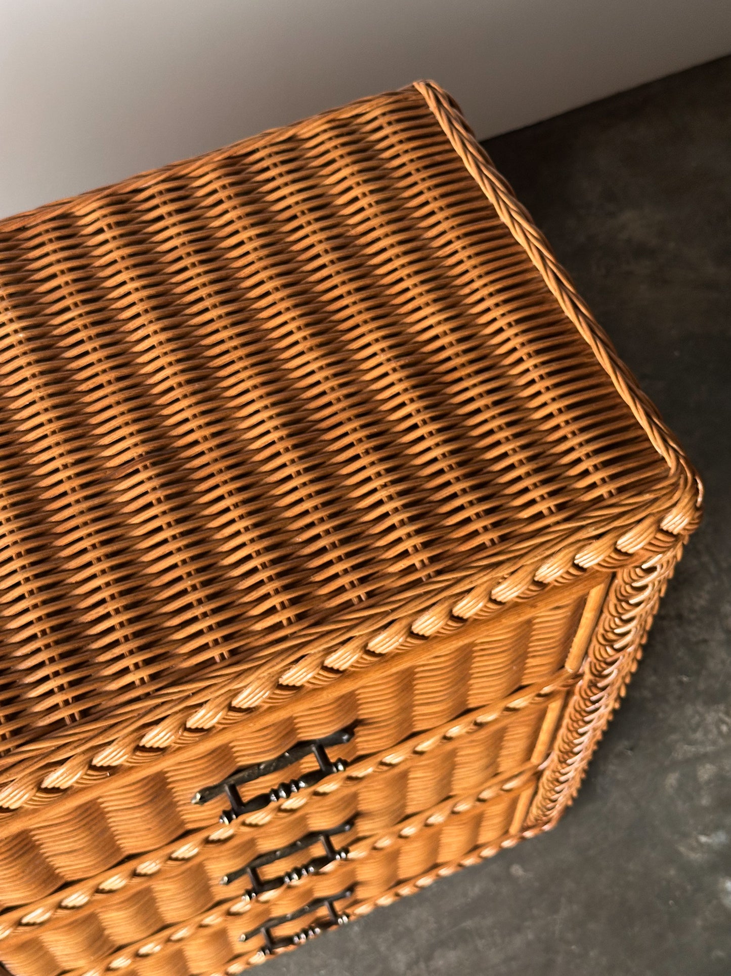 Vintage Woven Wicker Six-Drawer Dresser