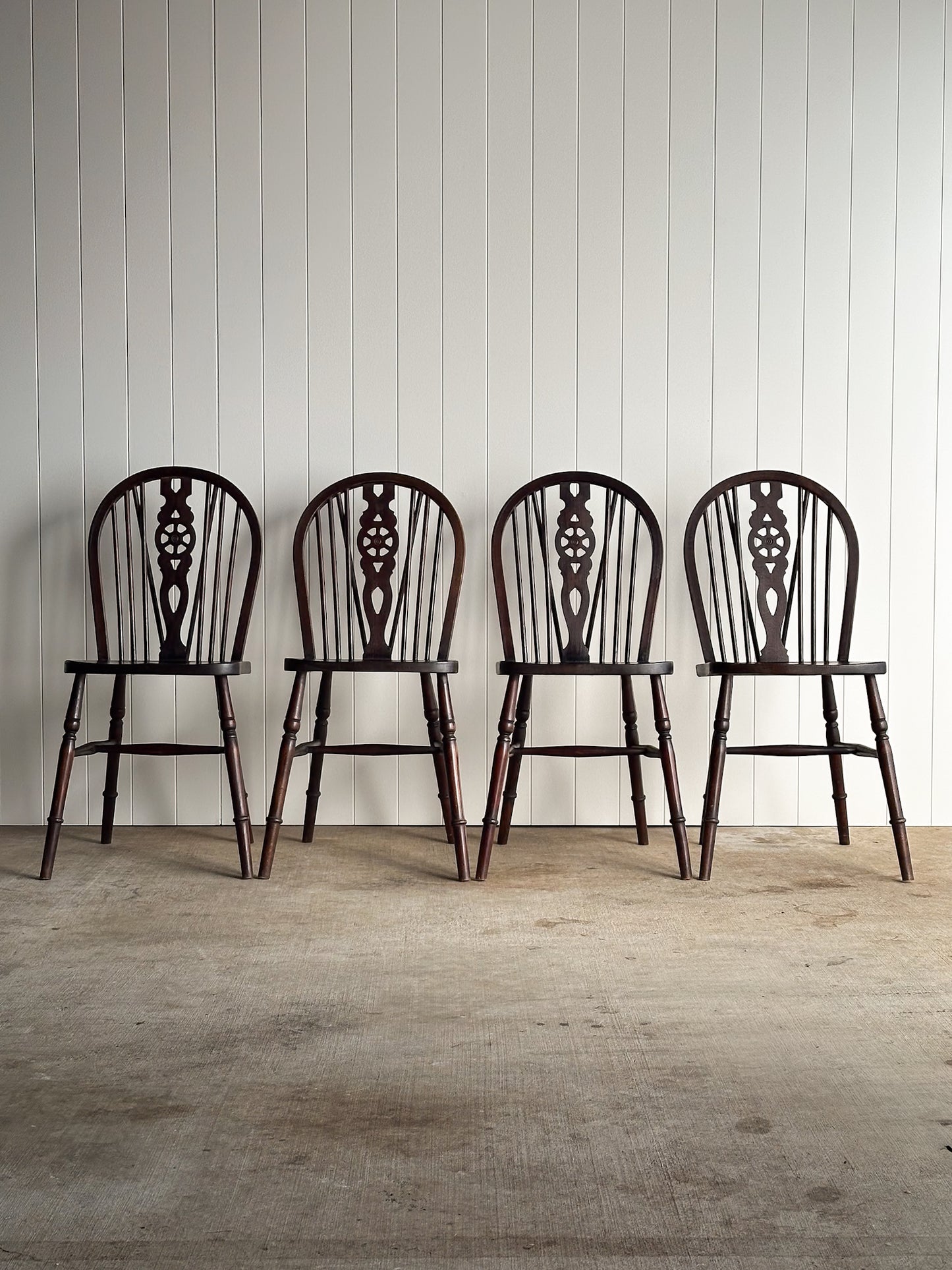 Antique English Windsor Dining Chairs, Set of 4
