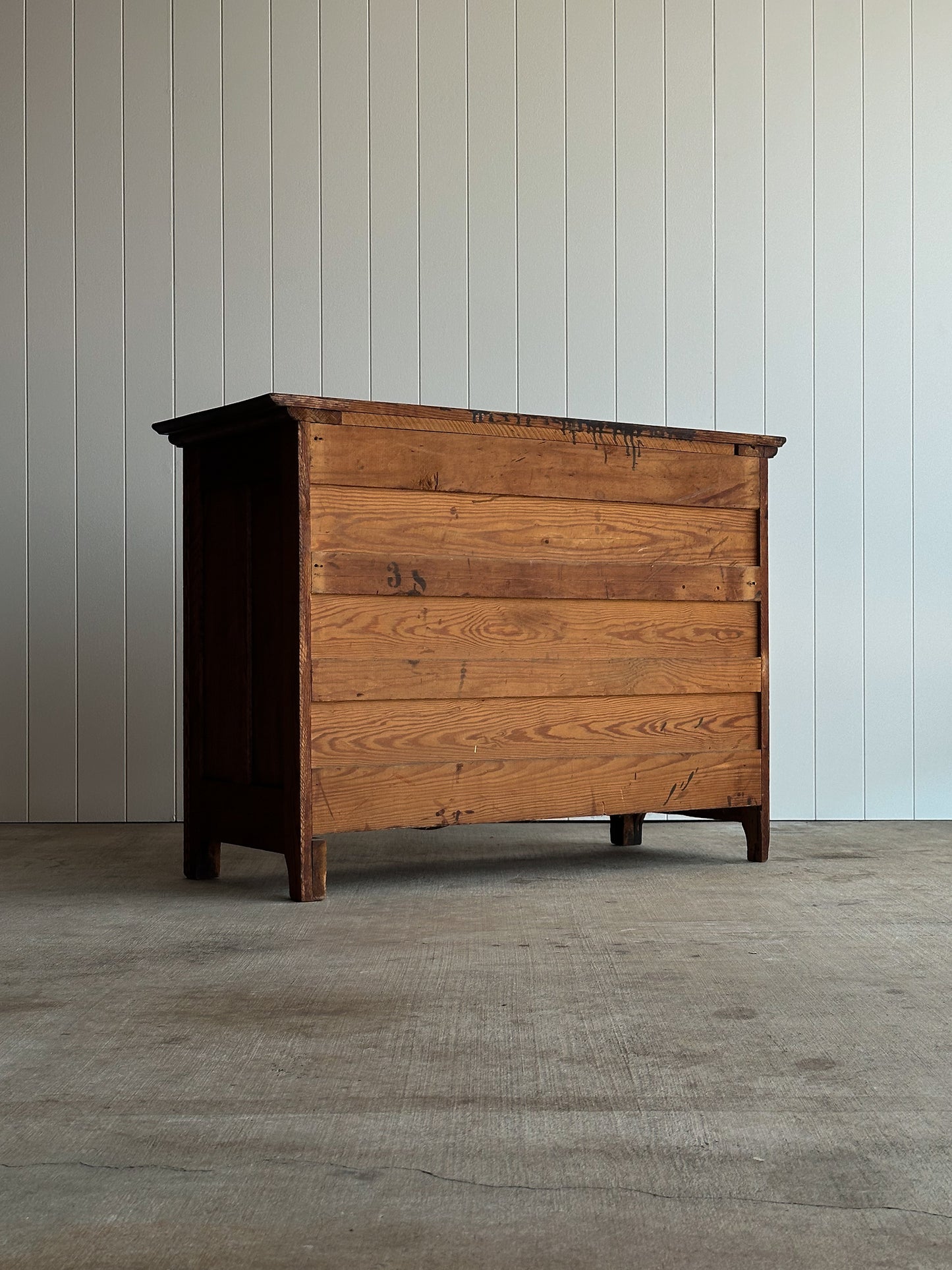Antique Cathedral-Grain Oak Serpentine Chest of Drawers