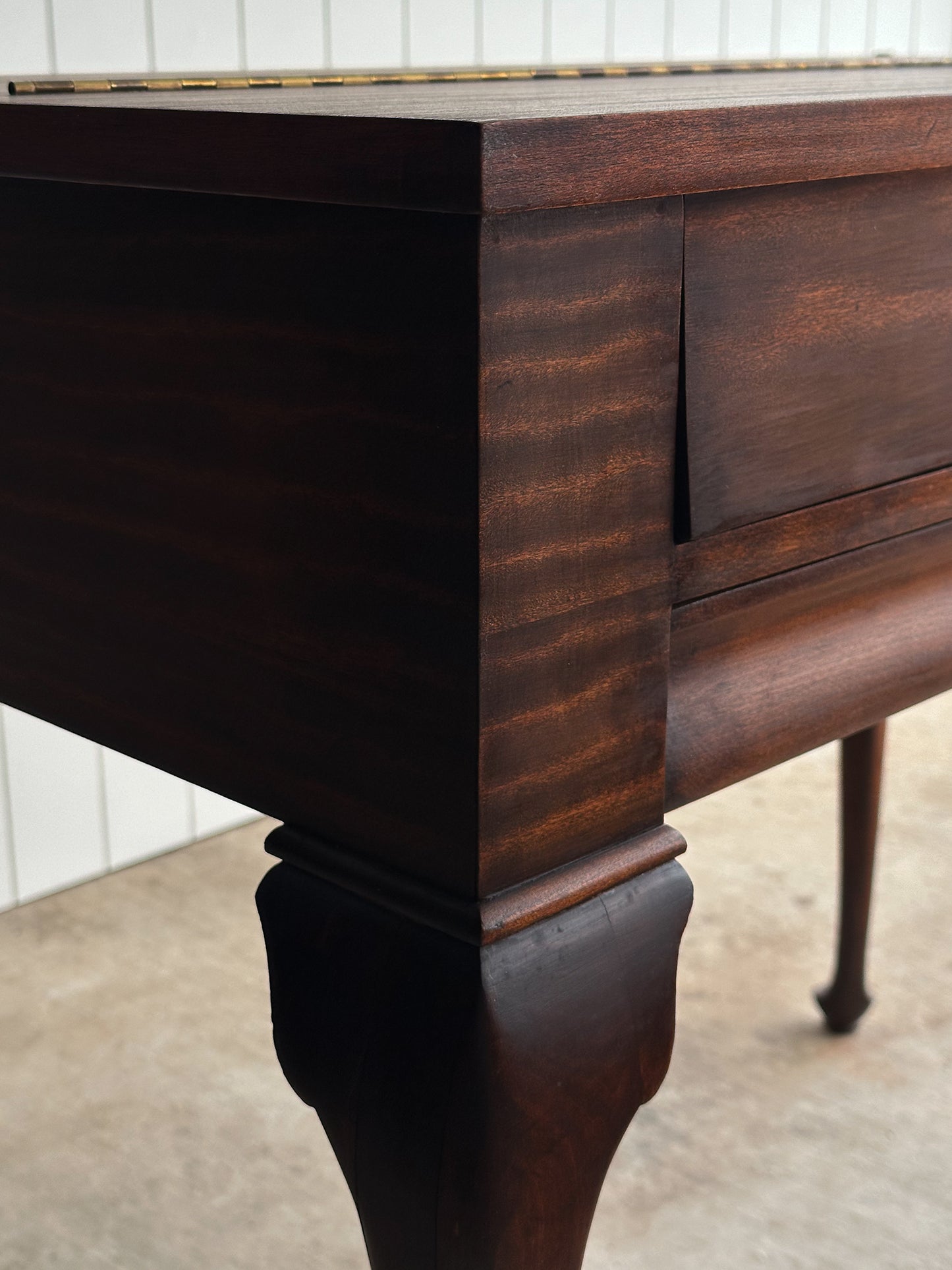 Antique Mahogany Lift-Top Writing Desk Console Table