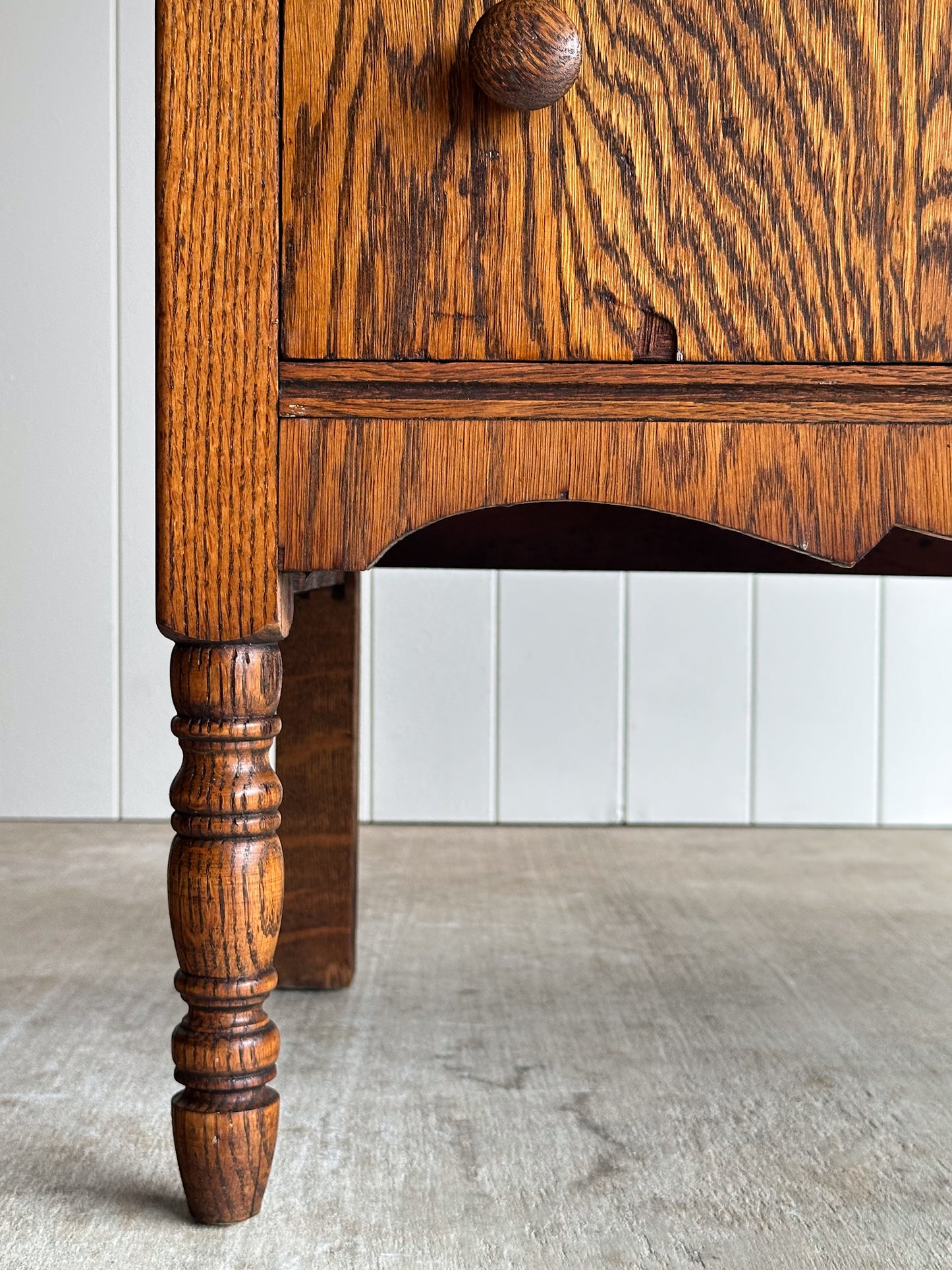 Antique Quarter Sawn Tiger Oak Chest of Drawers