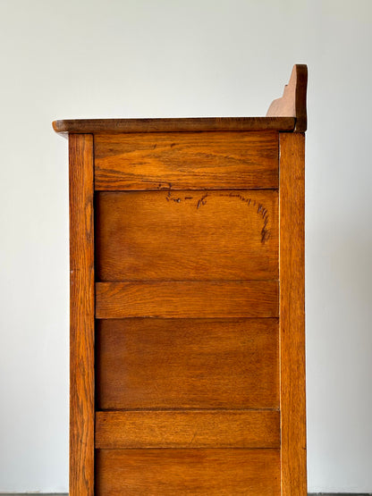 Antique Scalloped Quartersawn Golden Oak Chest of Drawers