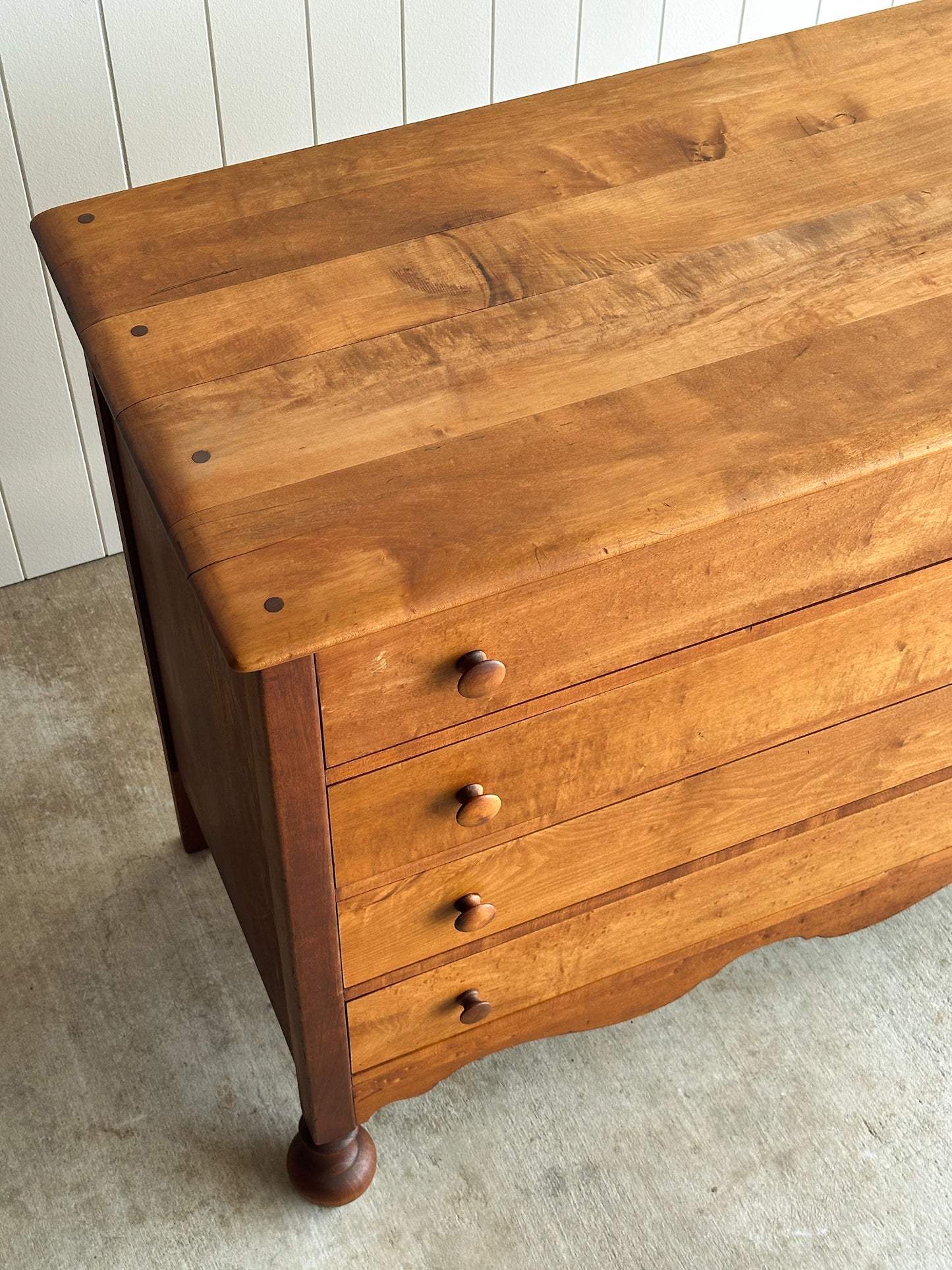 Early 20th Century Birdseye Maple Chest of Drawers