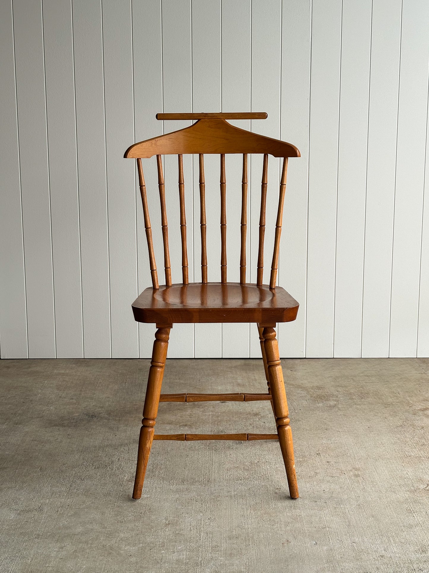 Vintage Windsor Valet Chair, C. 1960s