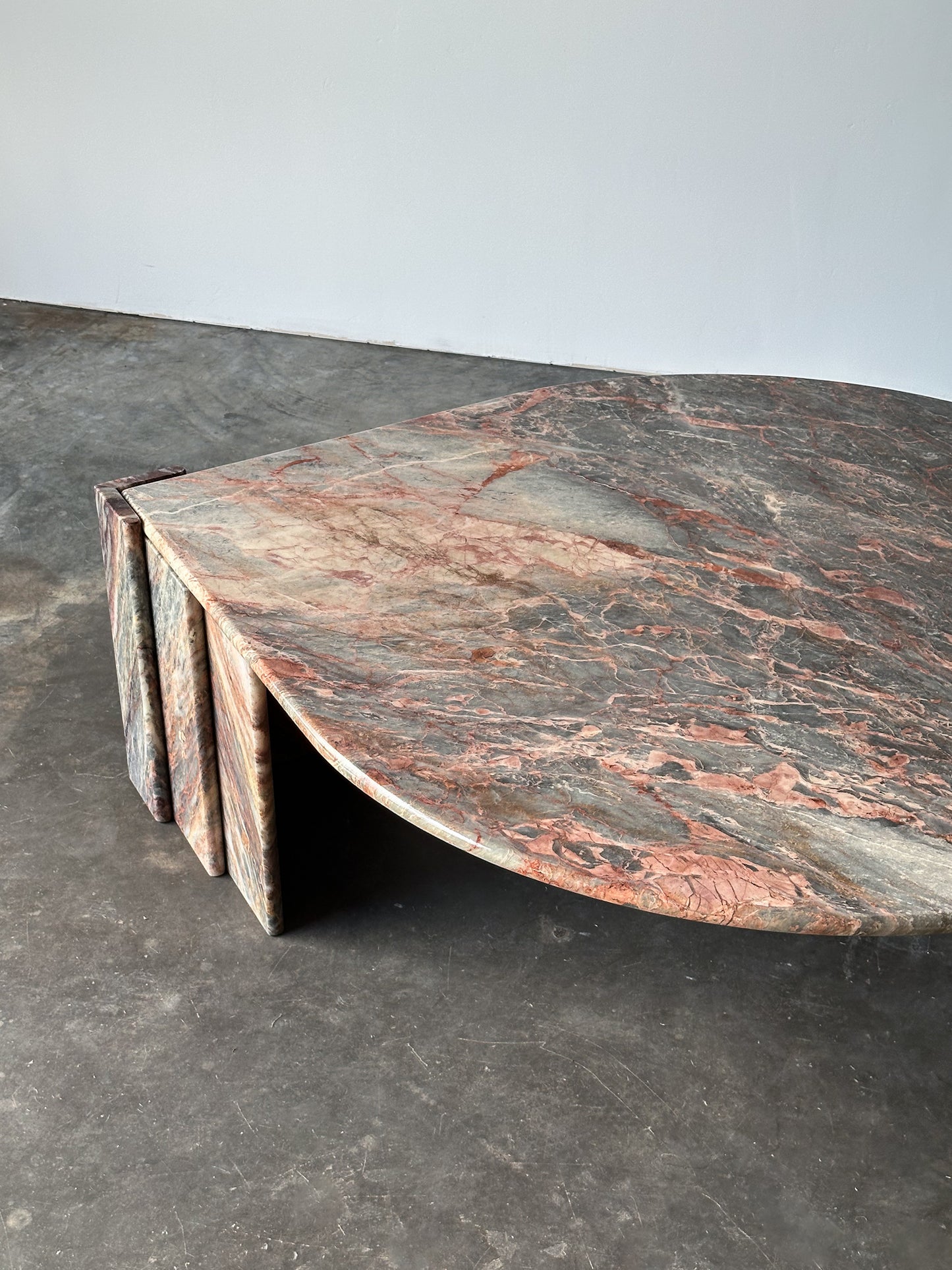 Fior Di Pesco Marble Sculptural Coffee Table, Italy, 1980s
