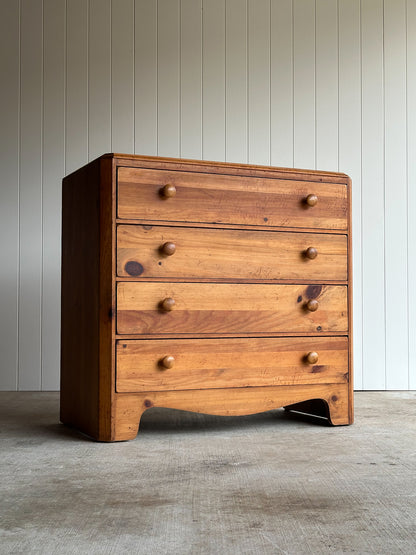 Vintage Lane “America” Collection Pine Chest of Drawers
