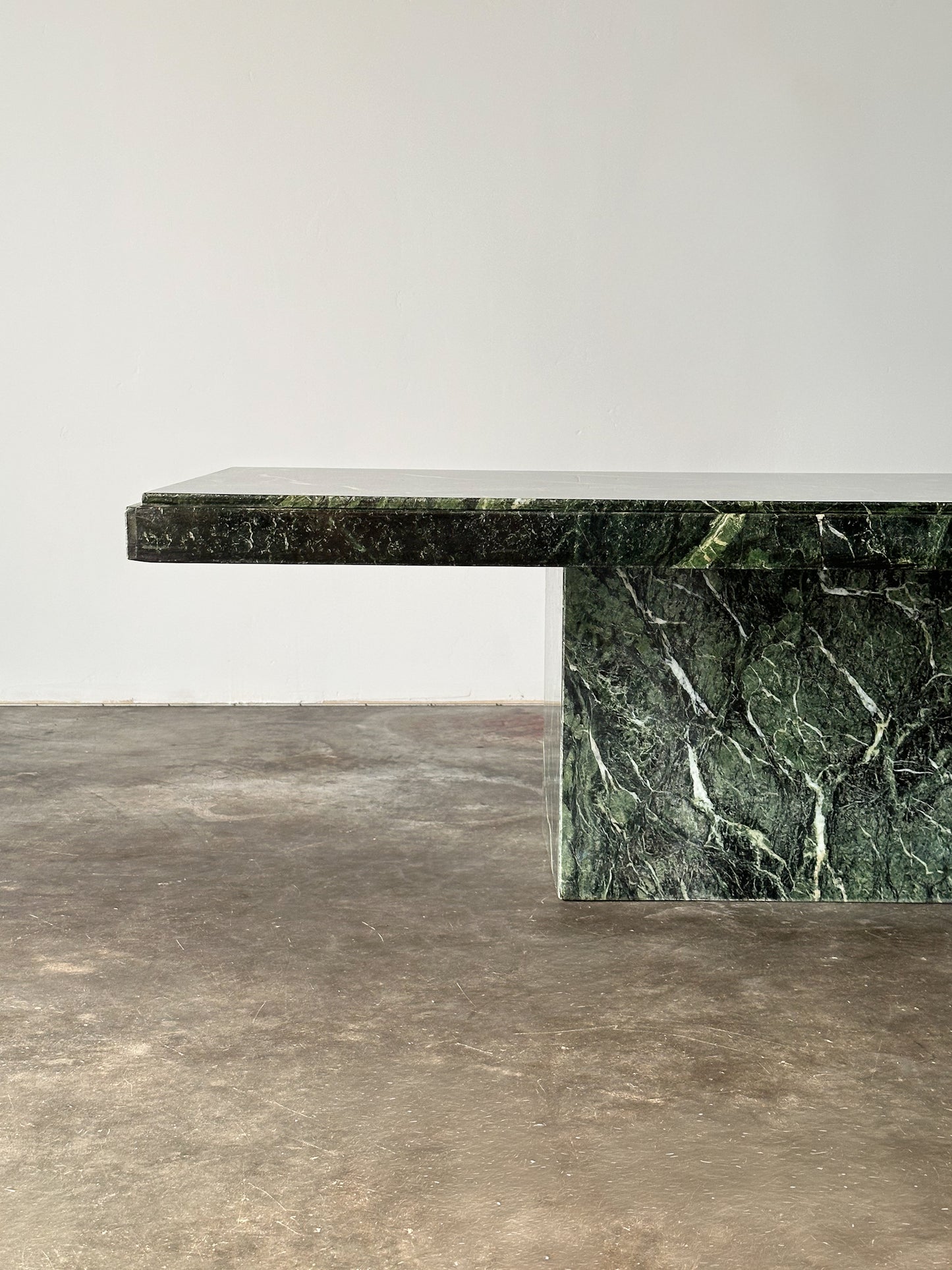 Verde Alpi Marble Pedestal Coffee Table, Italy, 1980s