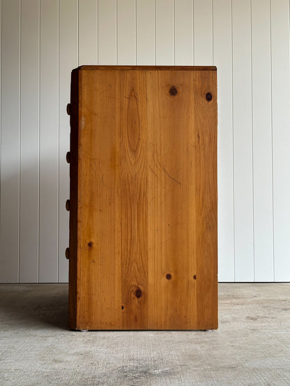 Vintage Lane “America” Collection Pine Chest of Drawers