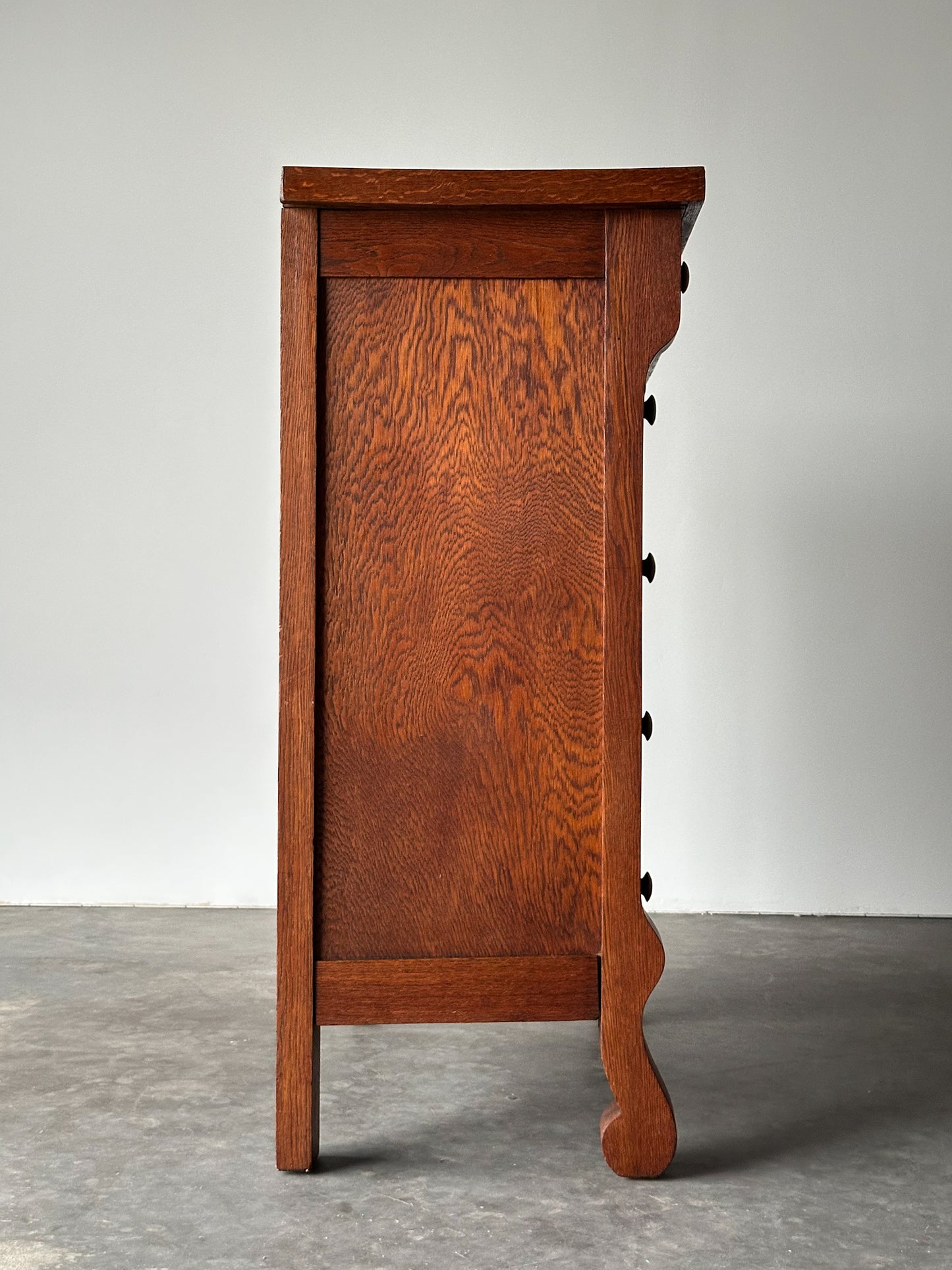 Antique Quartersawn Oak Chest of Drawers