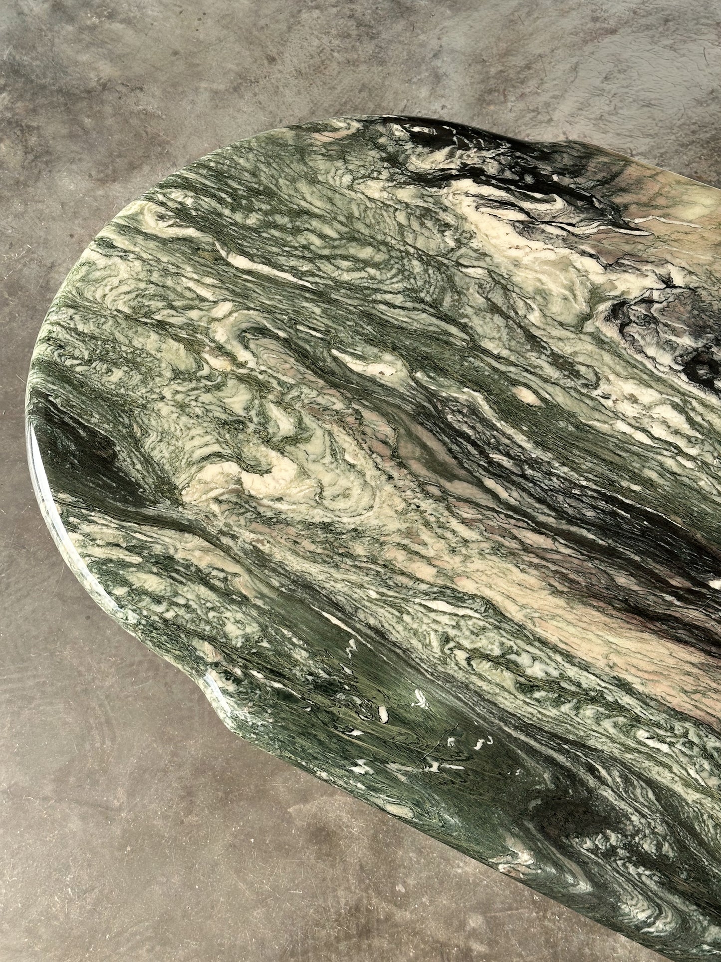 Cipollino Ondulato Marble Oval Coffee Table, Italy, 1980s