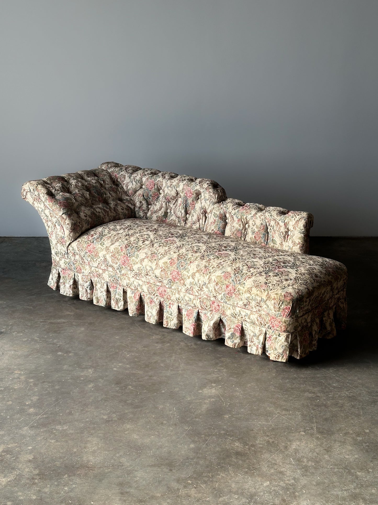 Napoleon III Tufted Chaise Longue, France, 19th Century