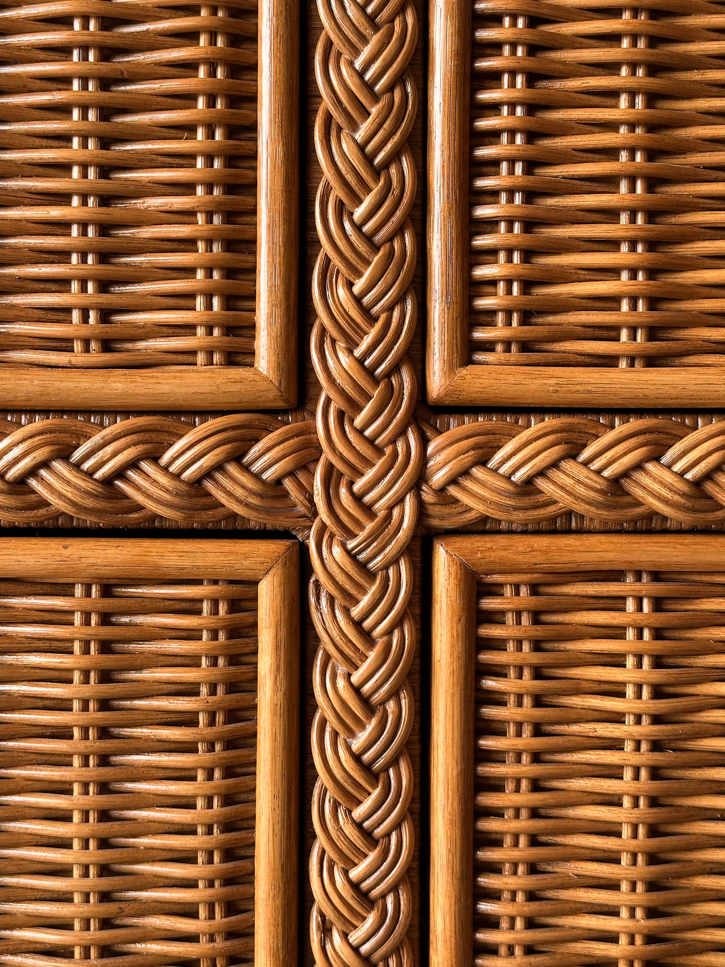 Vintage Woven Wicker Six-Drawer Dresser