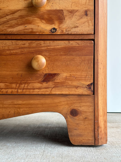 Vintage Lane “America” Collection Pine Chest of Drawers