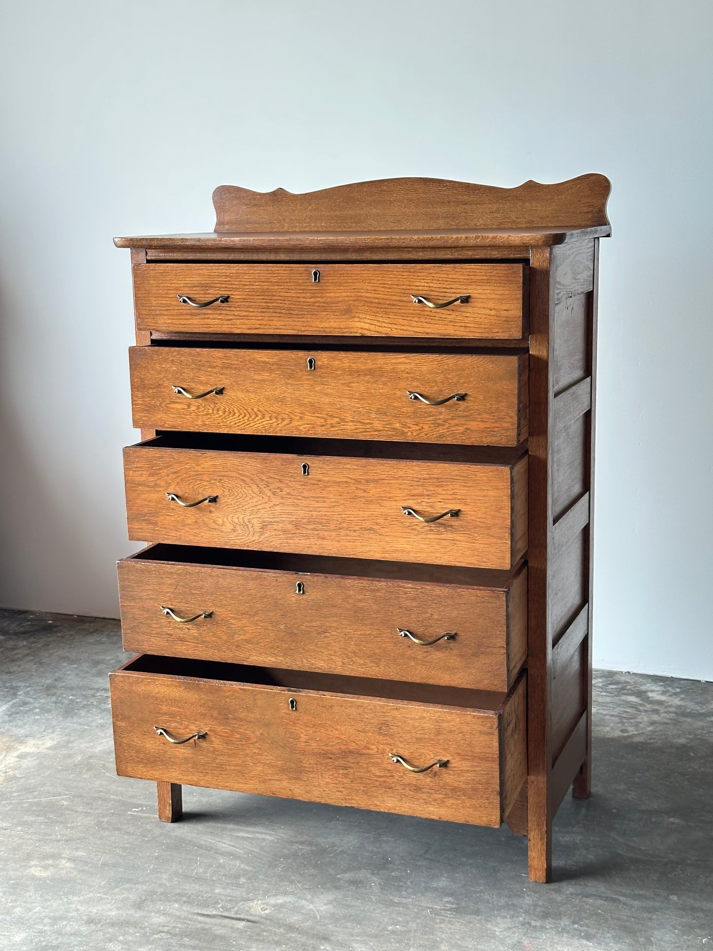 Antique Scalloped Quarter Sawn Golden Oak Chest of Drawers