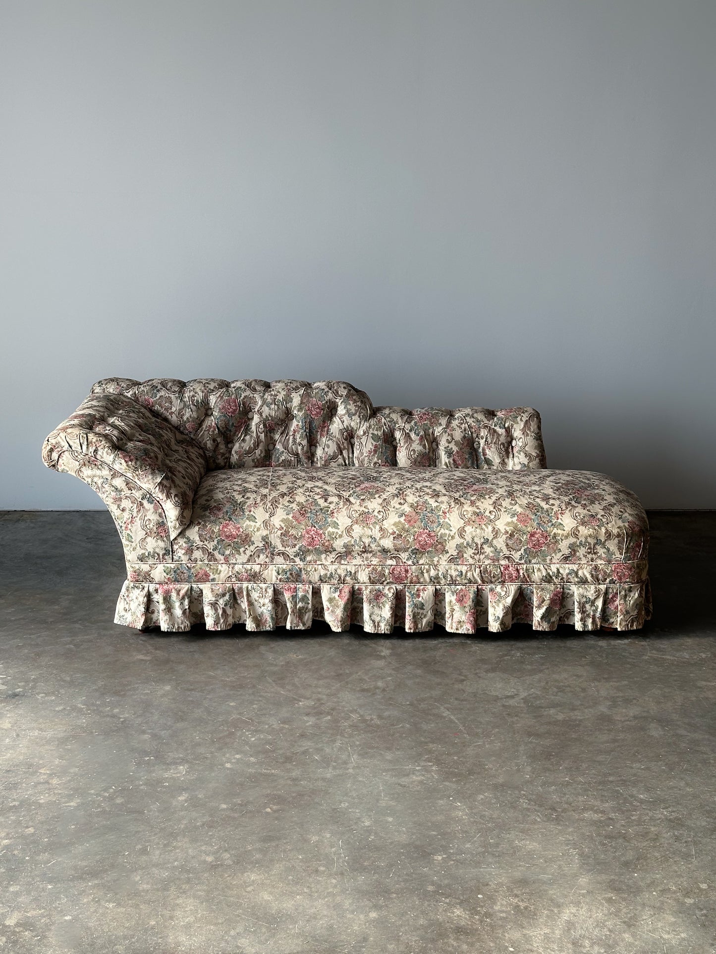 Napoleon III Tufted Chaise Longue, France, 19th Century