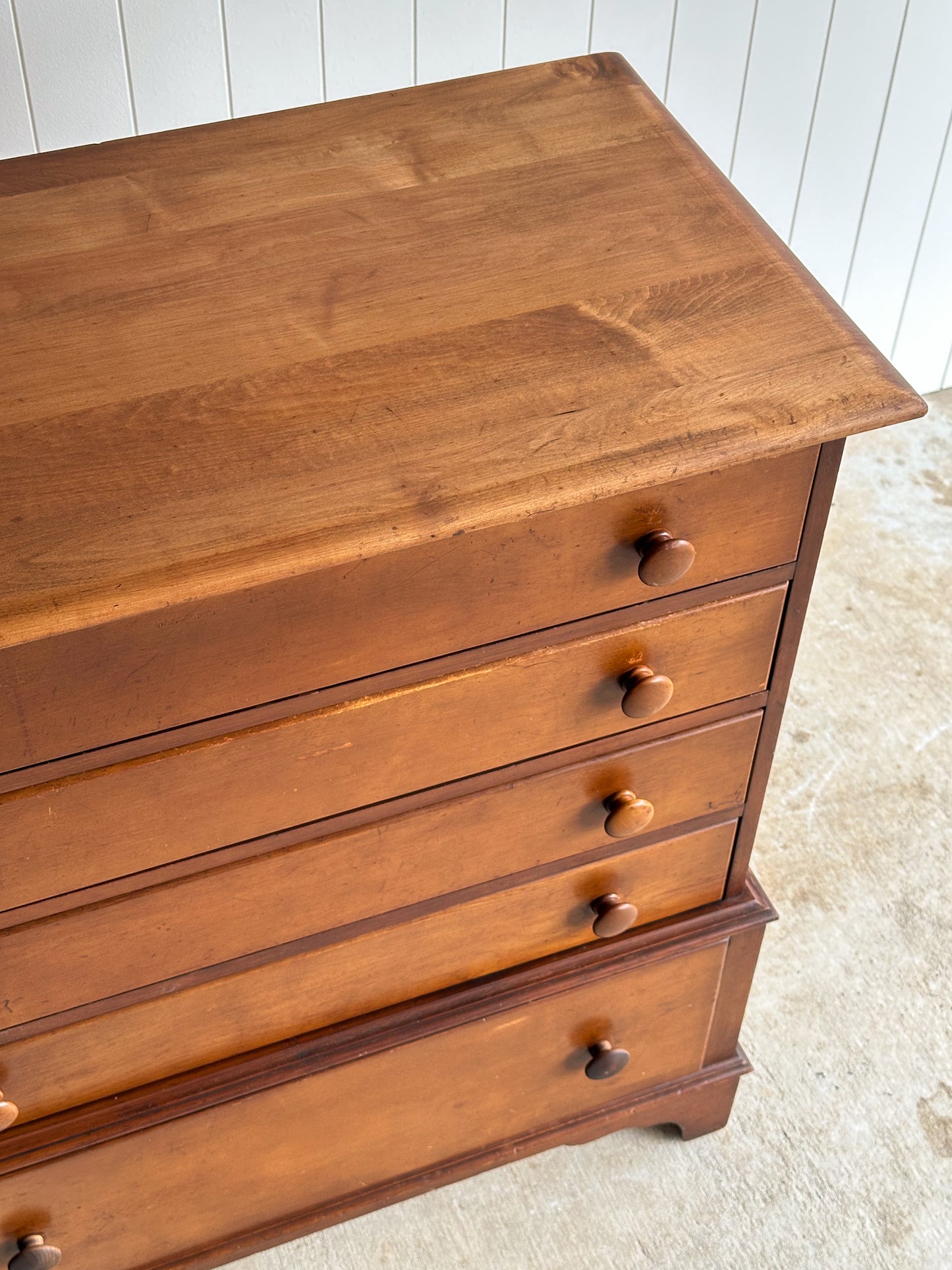 Vintage Transitional Chest of Drawers with Hidden Cedar Chest
