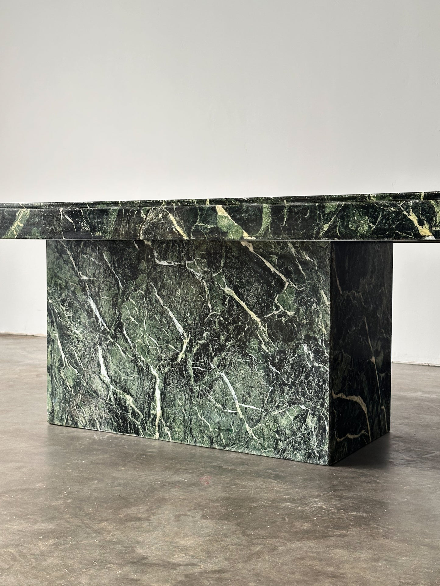 Verde Alpi Marble Pedestal Coffee Table, Italy, 1980s
