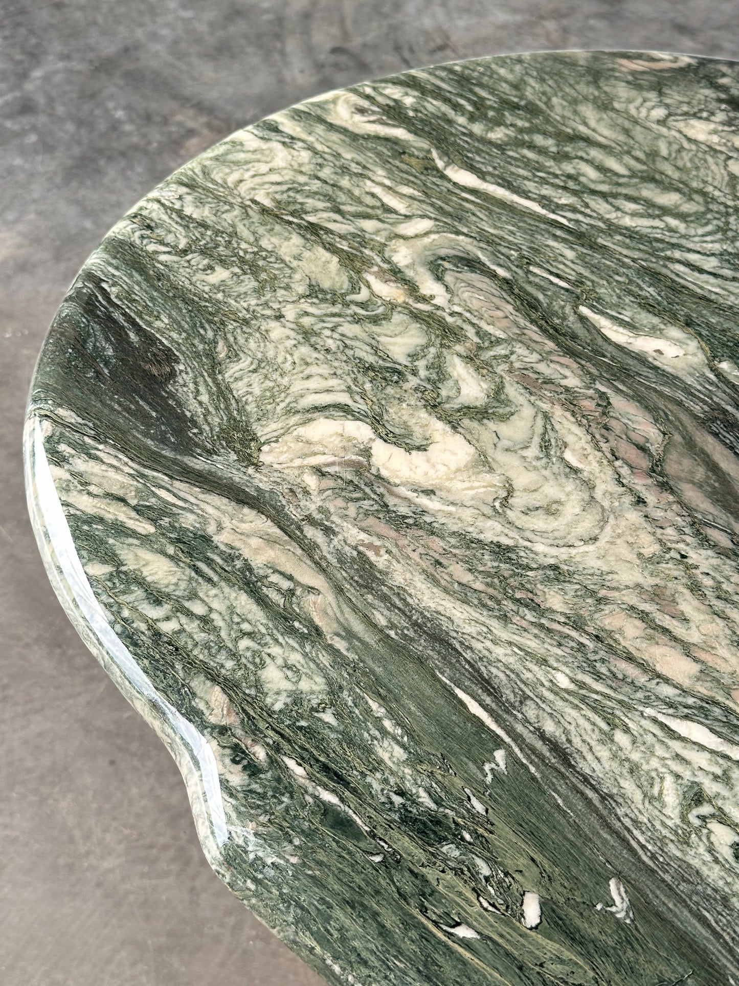 Cipollino Ondulato Marble Oval Coffee Table, Italy, 1980s