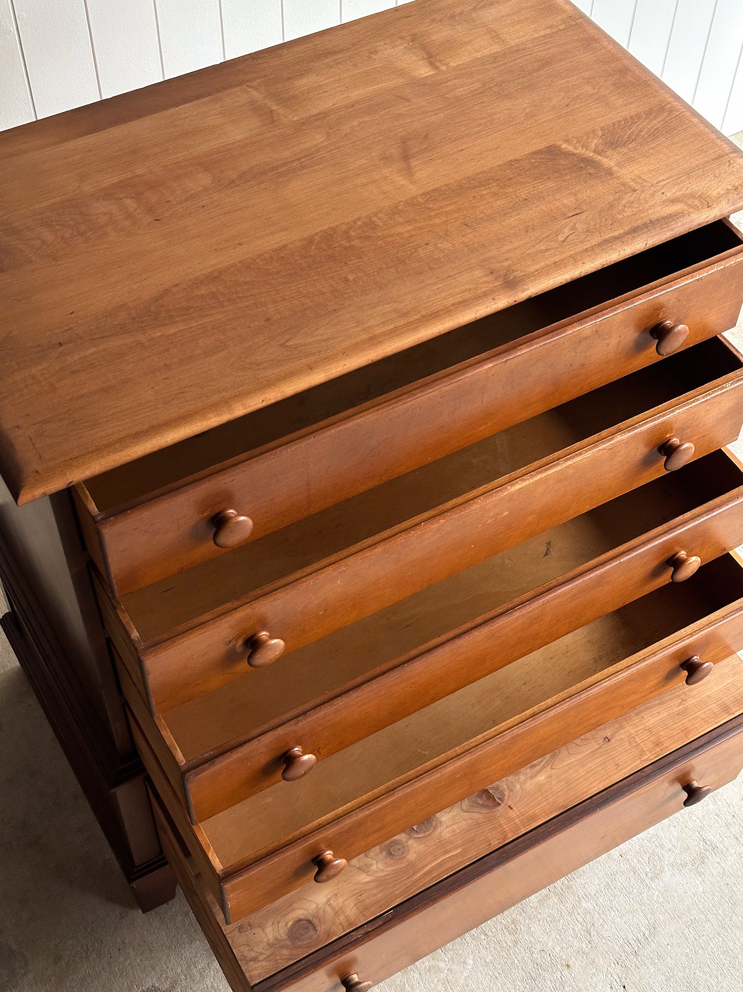 Vintage Transitional Chest of Drawers with Hidden Cedar Chest