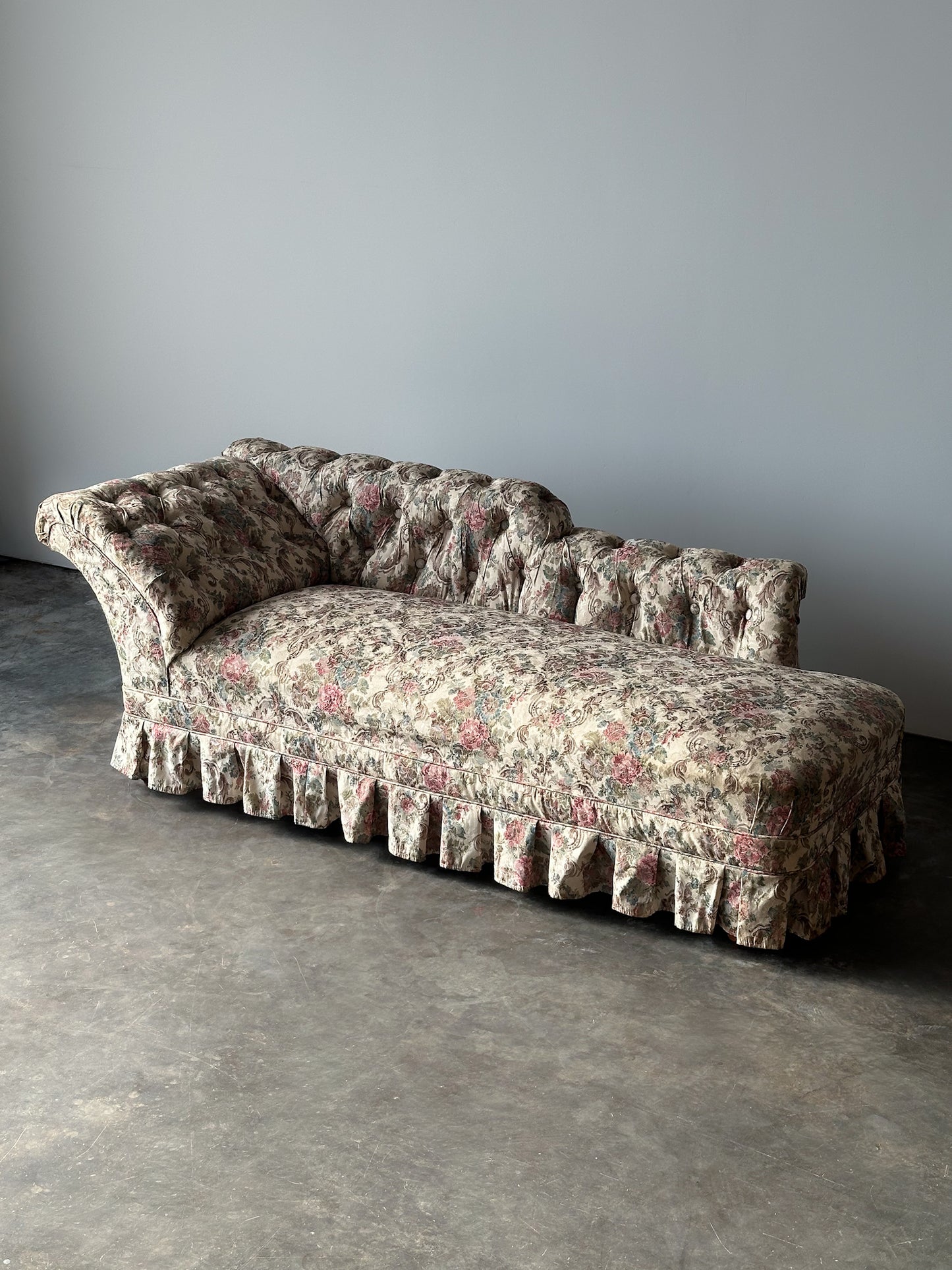 Napoleon III Tufted Chaise Longue, France, 19th Century