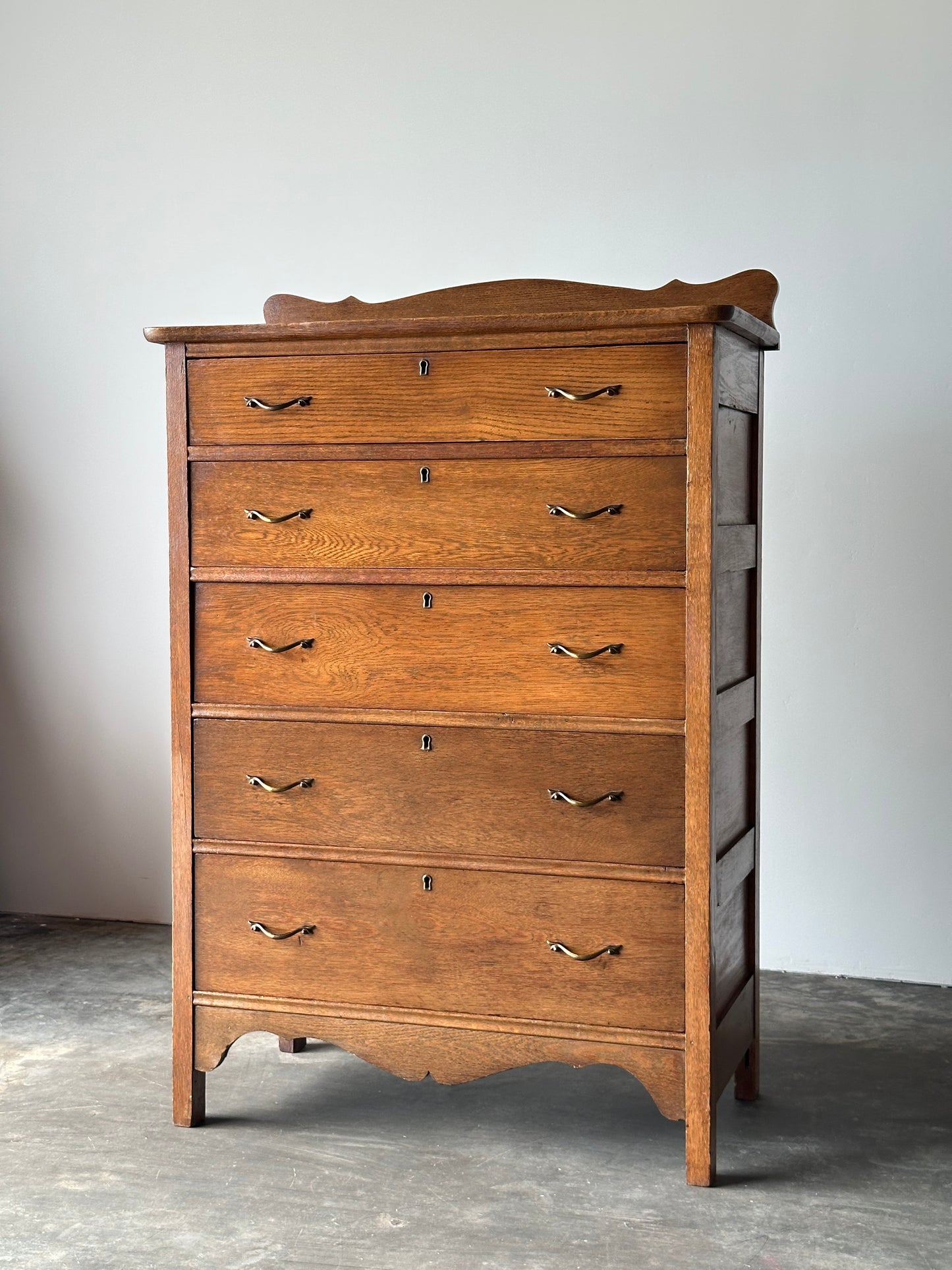 Antique Scalloped Quarter Sawn Golden Oak Chest of Drawers