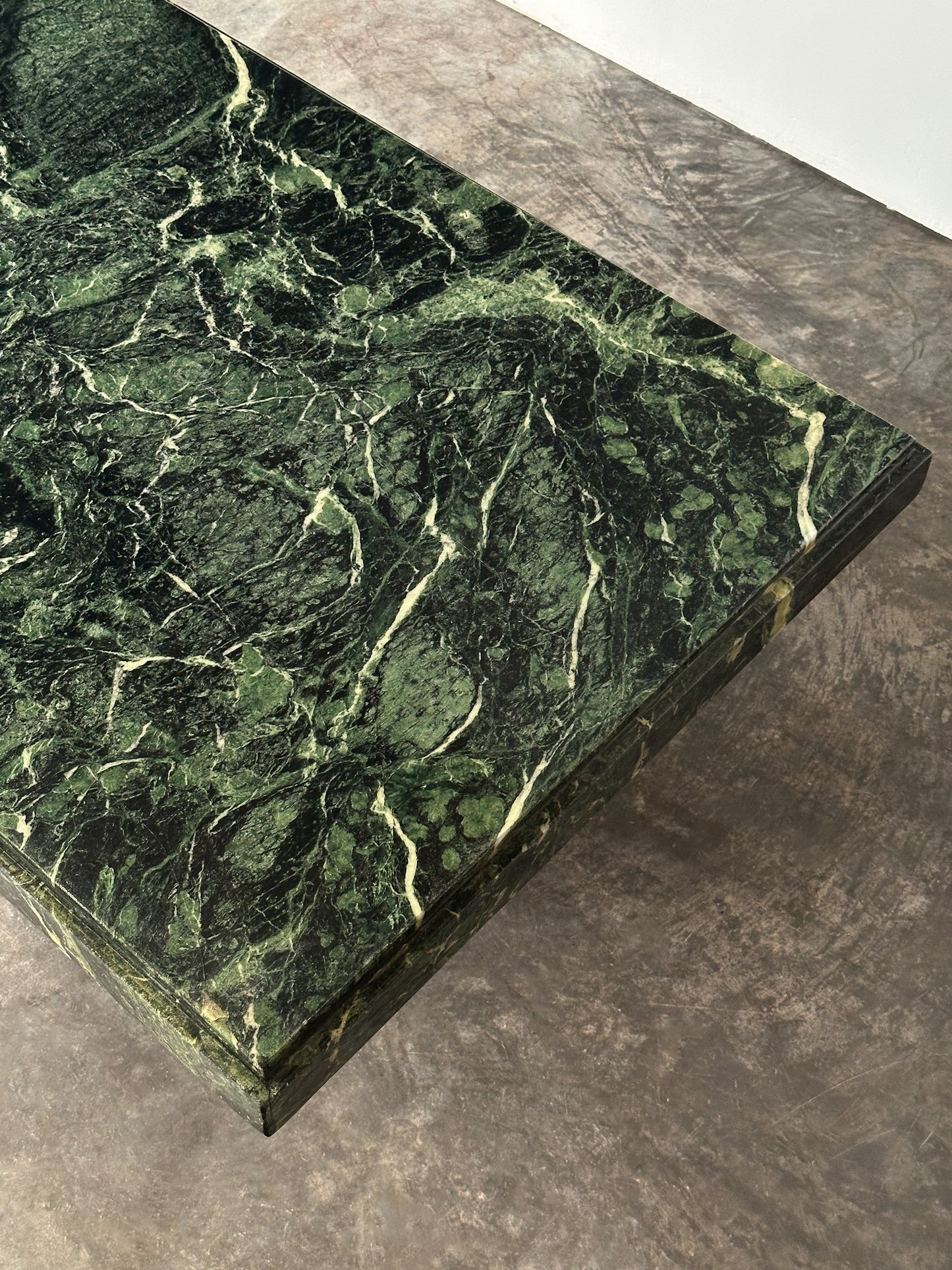 Verde Alpi Marble Pedestal Coffee Table, Italy, 1980s